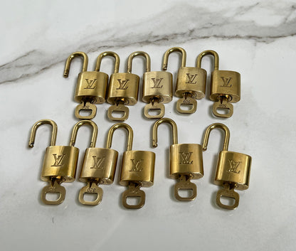 Lock & Key (1 Lock, 1 key) - Preloved